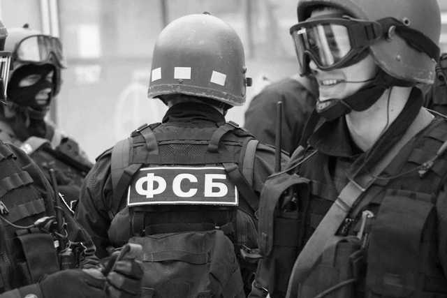 ФСБ задержала готовивших теракты на железной дороге в Свердловской области