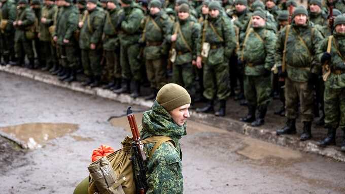 Российских военных отправляют на фронт без медицинской помощи, несмотря на ранения и болезни