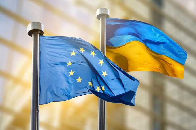 Украина просит ЕС сократить помощь беженцам