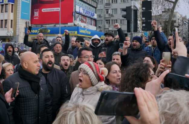 В Турции протестующие выкрикивали лозунги против Эрдогана