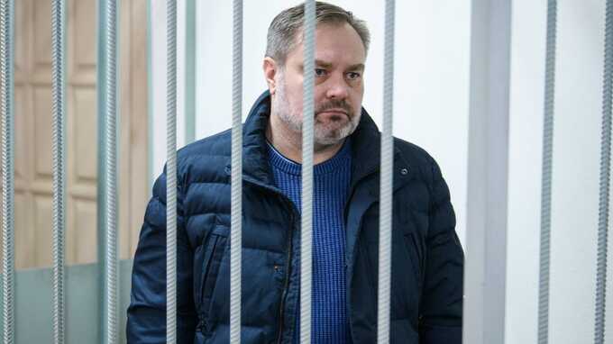 Бывший глава Дегтярска, признанный виновным в коррупции, просит направить его на службу в зону специальной военной операции (СВО)