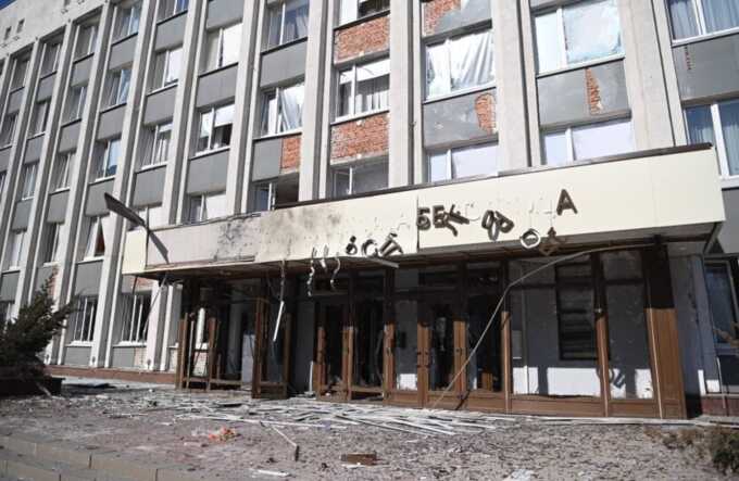 Дрон атаковал здание администрации в Белгороде