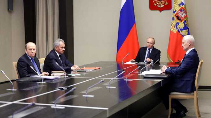 Путин провёл встречу с силовыми структурами и министрами перед переговорами с Украиной