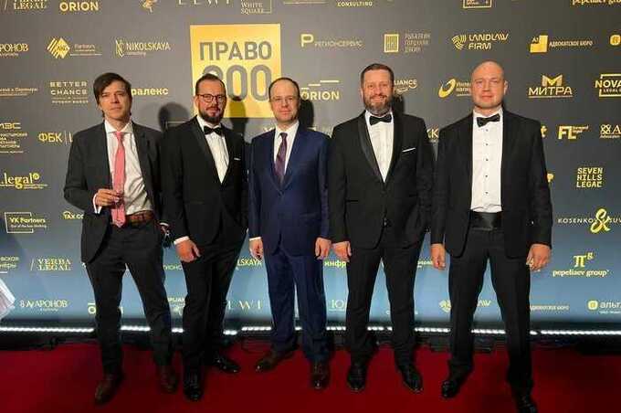 Юристы ВЭБ.РФ заключают многомиллионные контракты с государственными структурами