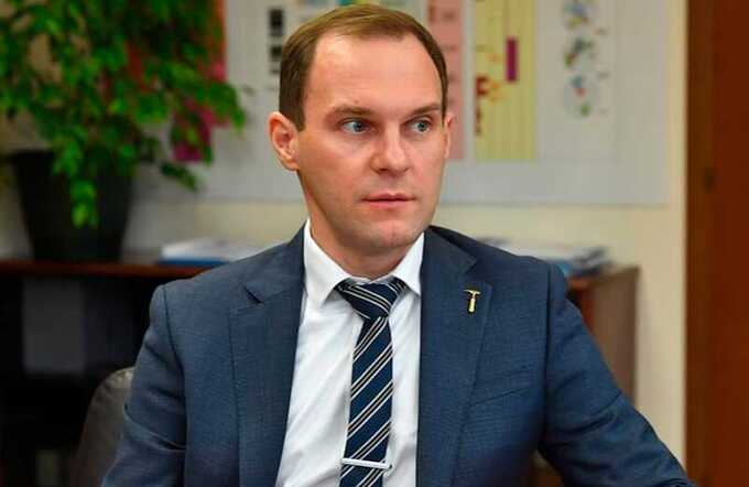 Петров создал коррупционную схему в Роснедрах
