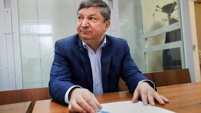Генеральная прокуратура настаивает на лишении генерала звания и всех наград