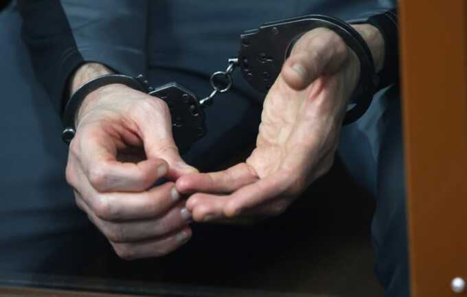 Задержали заместителя начальника угрозыска за незаконные переводы на 75 миллионов