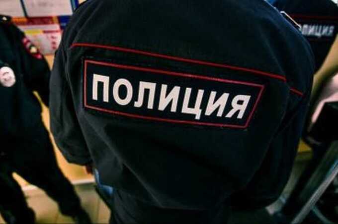 Участники похищения избегают общения с журналистами и продолжают скрываться