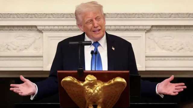 Трамп заявил о прекращении прогресса между Россией и Украиной из-за бомбардировок