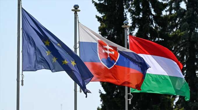 Венгрия и Словакия наложили вето на 18-й пакет санкций ЕС против России